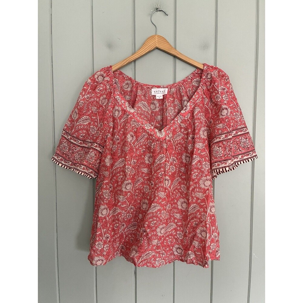 Velvet By Graham & Spencer Lyra V-Neck Printed Voile Top M Medium Pink